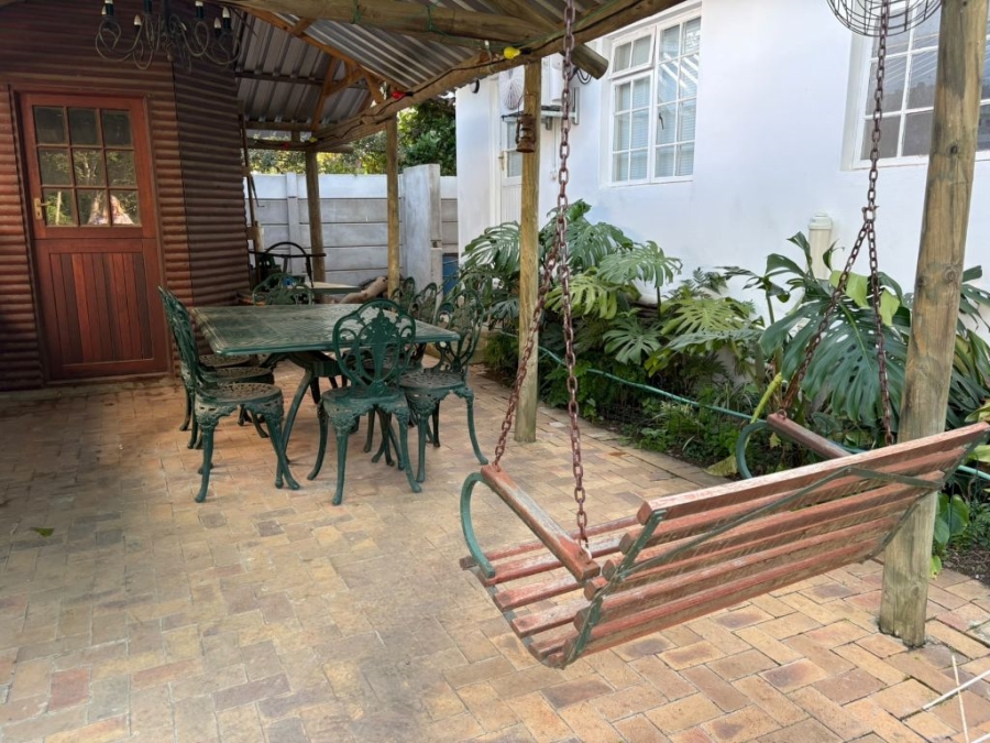 6 Bedroom Property for Sale in Morningside Western Cape
